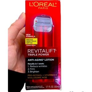 L’oreal Revitalift Anti-Aging SPF 30 Sunscreen Daily Moisturizer NWT